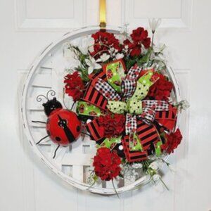 Ladybug / Geranium Tobacco Basket Wreath, Farmhouse Welcome,  Hand Crafted